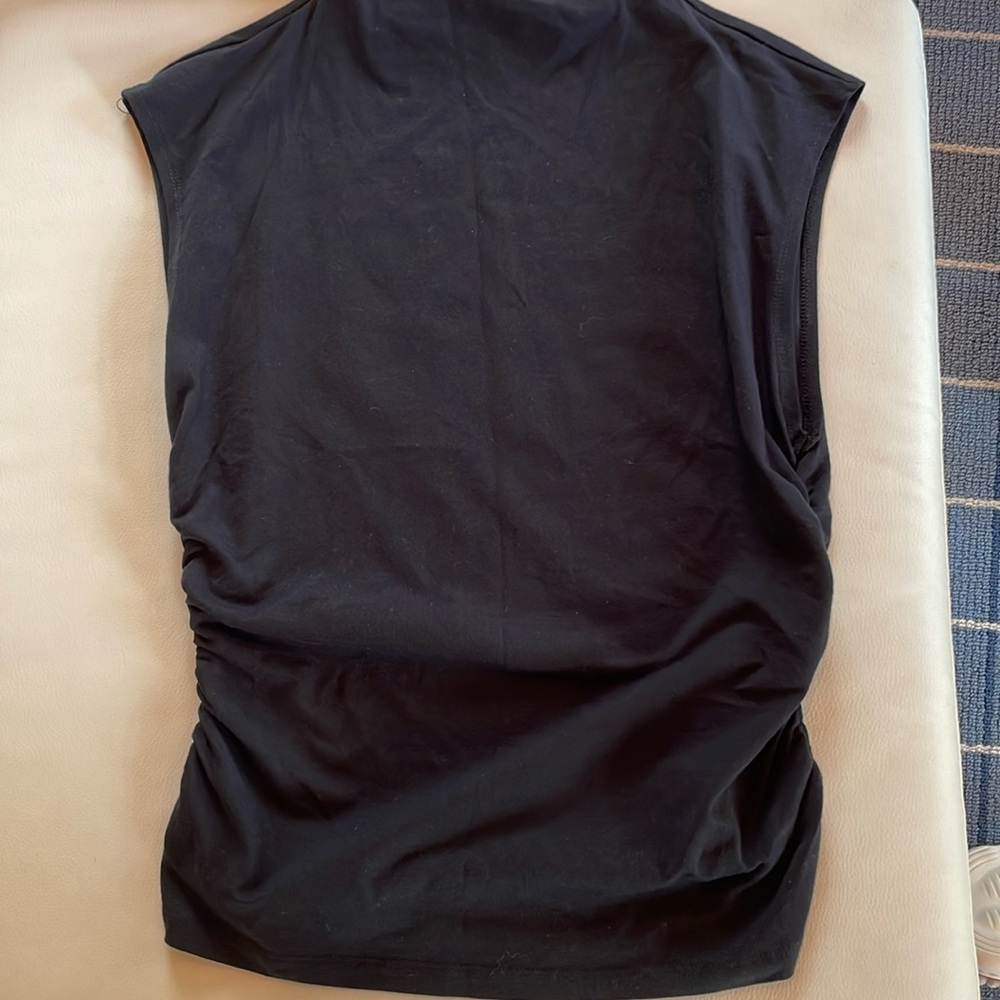 Weekend Los Angles sleevless top. Size L.